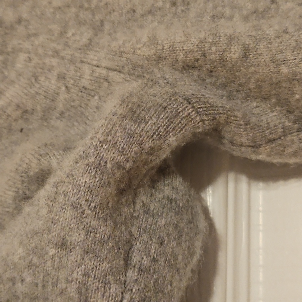 J. Crew 100% Cashmere Light Gray Women's Crew Neck Sweater - Picture 6 of 13